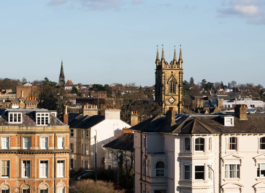header royal tunbridge wells image l shutterstock 1065872456 1096x800